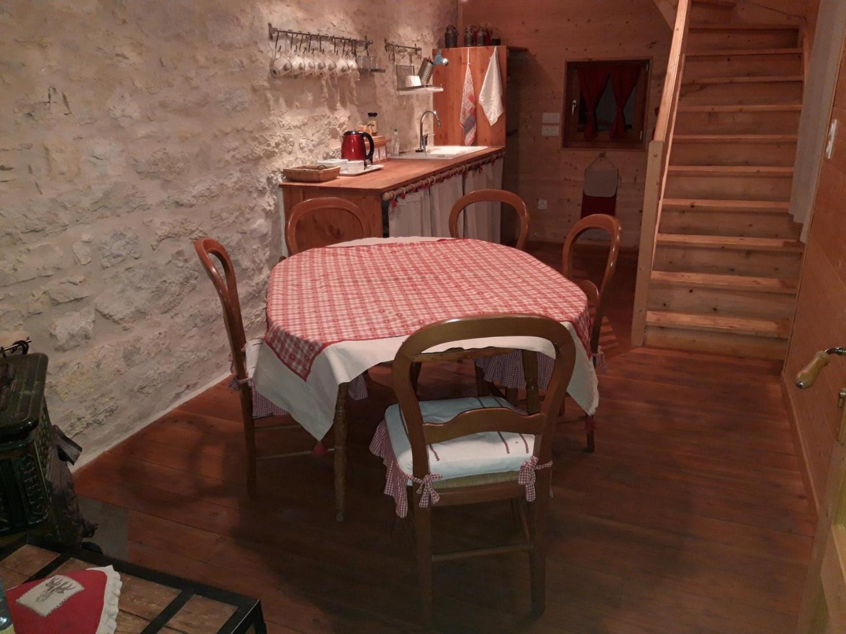 Valreley, Chambres Et Table D'Hotes Eco-Friendly Avec Bain Nordique Au Sud Du Massif Du Jura Champagne-en-Valromey Екстериор снимка