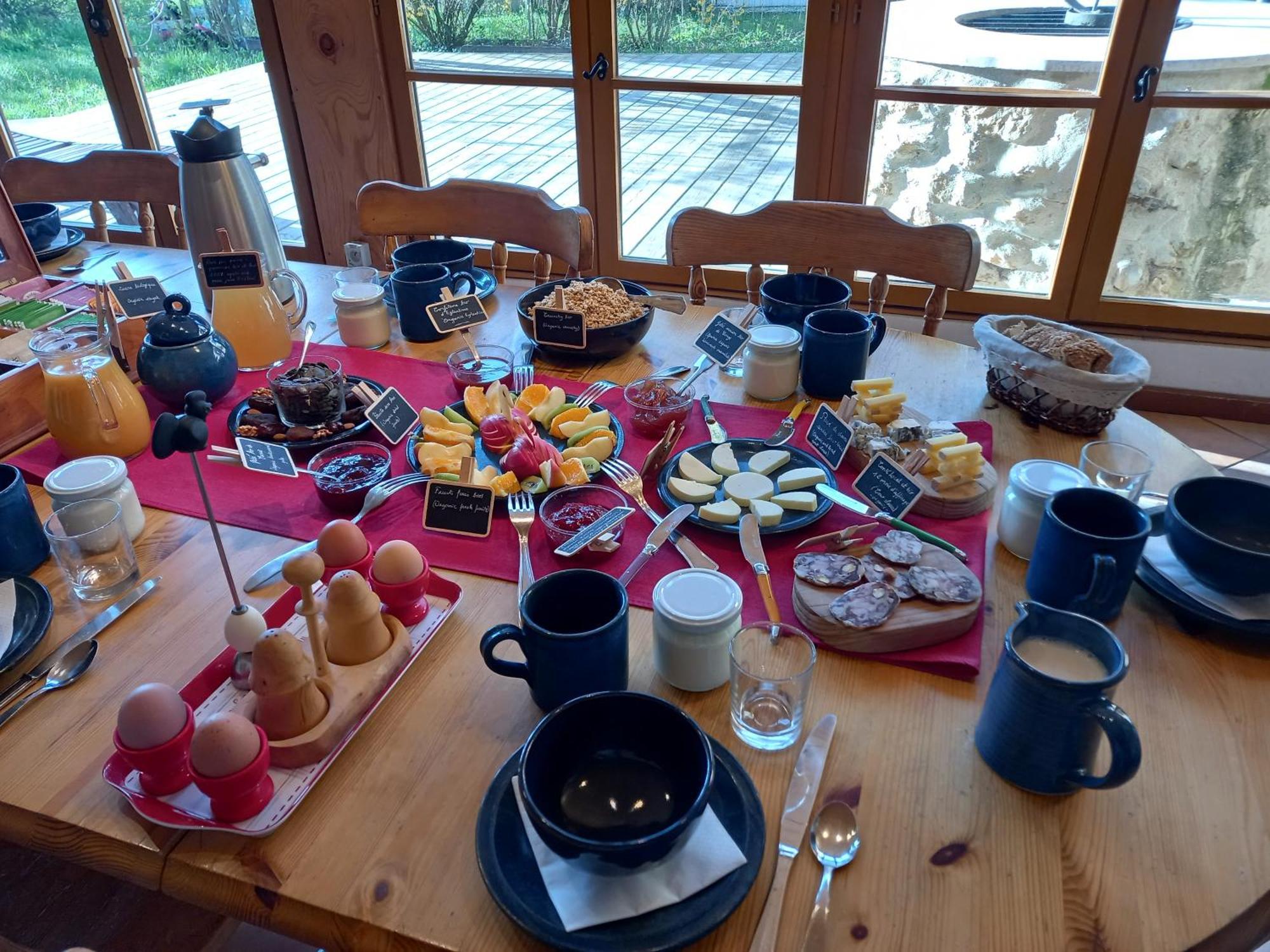 Valreley, Chambres Et Table D'Hotes Eco-Friendly Avec Bain Nordique Au Sud Du Massif Du Jura Champagne-en-Valromey Екстериор снимка